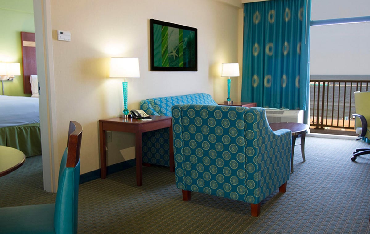Virginia Beach hotel - oceanfront 2 queen bed suite