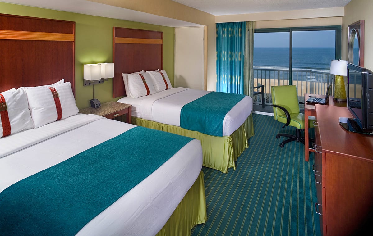 Virginia Beach hotel - 2 queen bed room