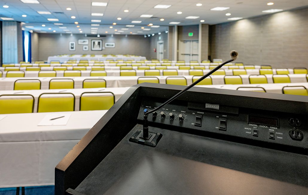 HolidayInn-VB-North-Gallery-NewBallroom25-2