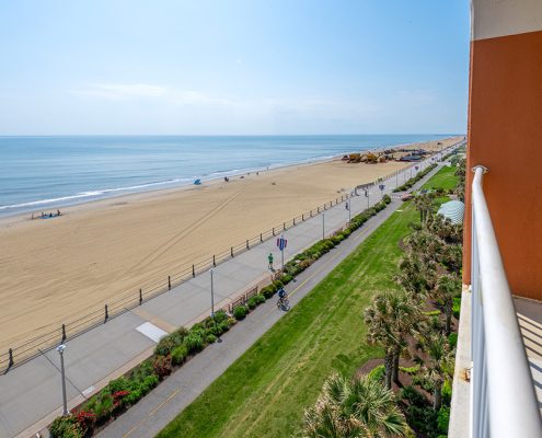 HolidayInn-VB-North-Gallery-View-1