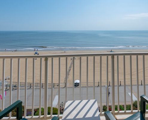 HolidayInn-VB-North-Gallery-View-2