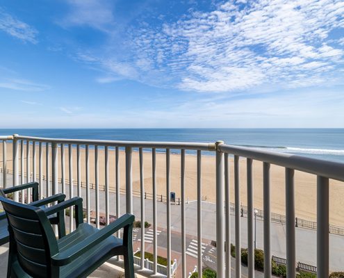 HIVB-North-Gallery-Oceanfront-Two-Queen-Suite-26-5
