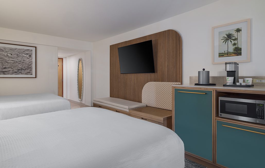 HIVB-North-Gallery-Standard-Two-Queen-Beds-26-2